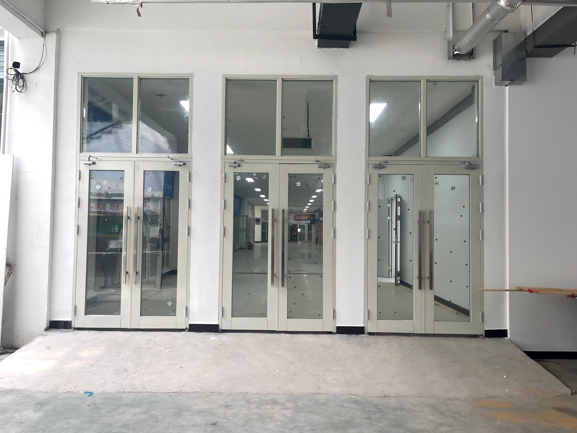 玻璃防火門(mén)